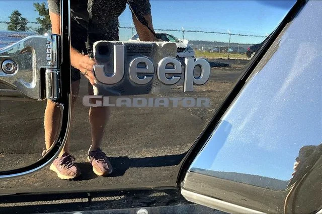 Certified Used 2022 Black Jeep Sport image 25