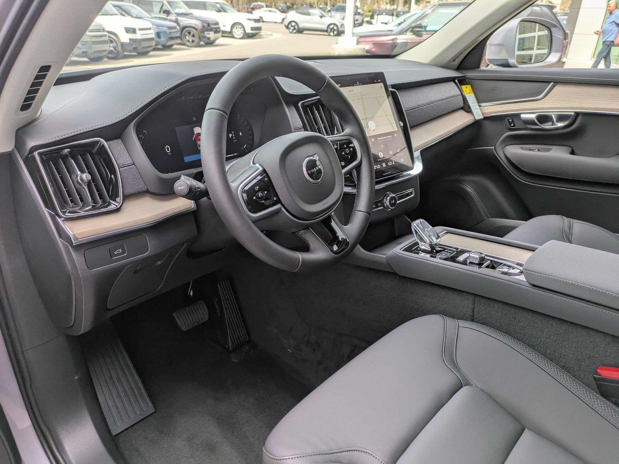 New 2026 Aurora Silver Volvo Plus image 10