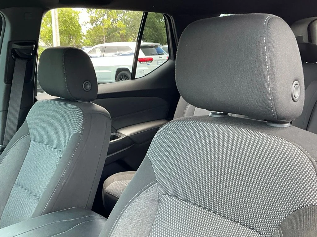 Used 2023 White Chevrolet LT image 31