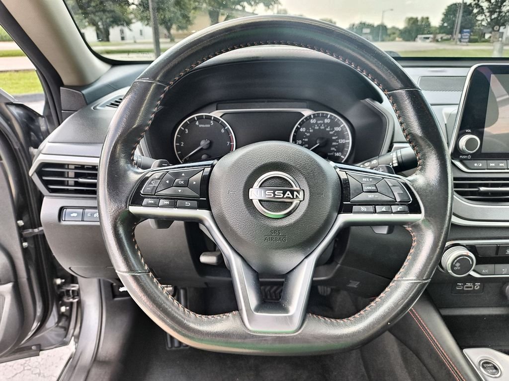 Used 2024 Gray Nissan 2.5 SR image 16