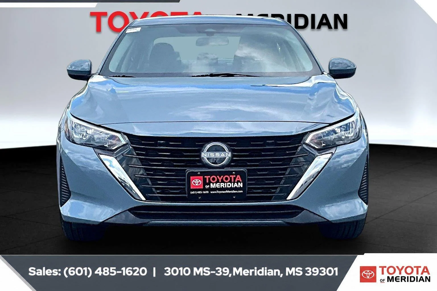 Used 2025 Atlantic Gray Metallic Nissan SV image 3