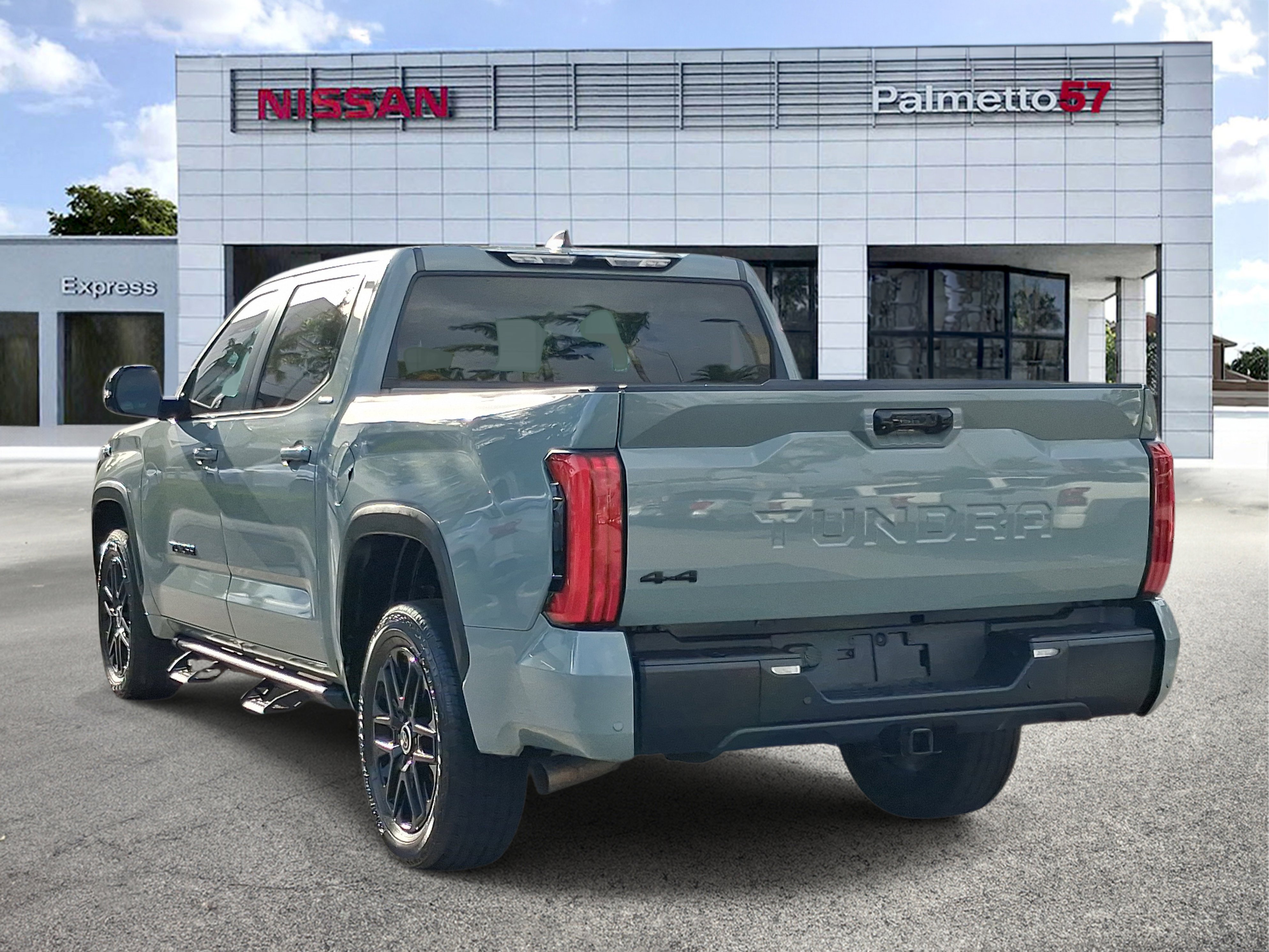 Used 2024  Toyota Limited image 4
