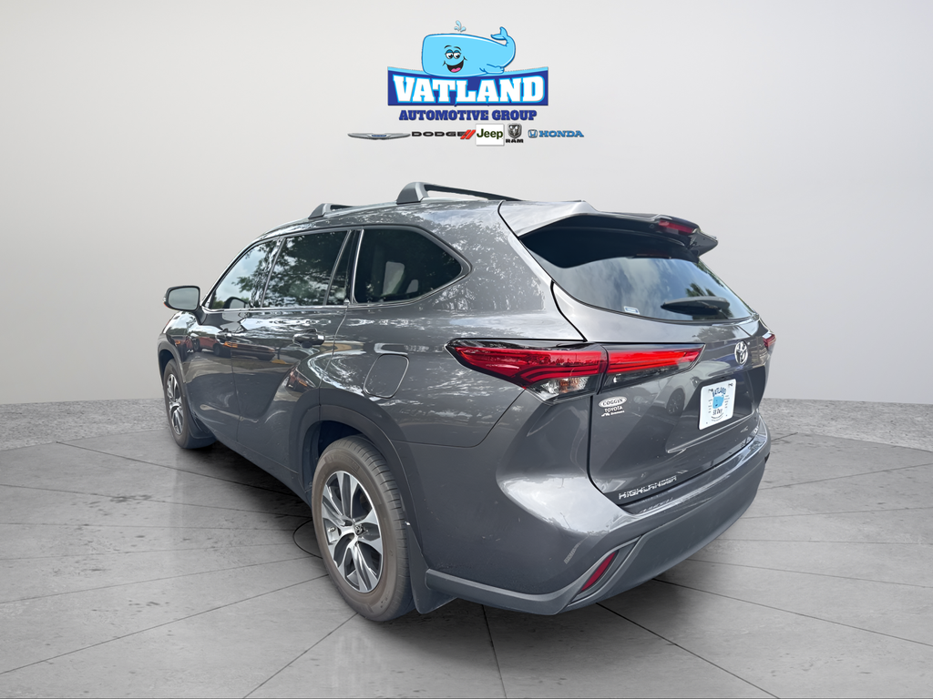 Used 2020 Gray Toyota XLE image 44