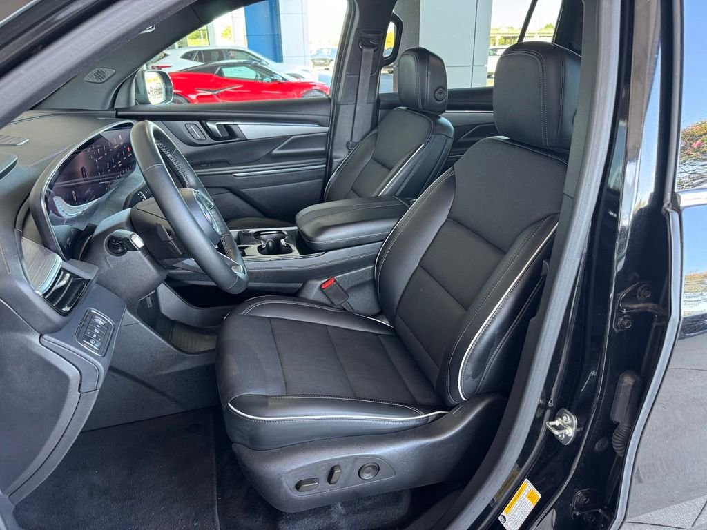 Used 2025 Black Buick Preferred image 18