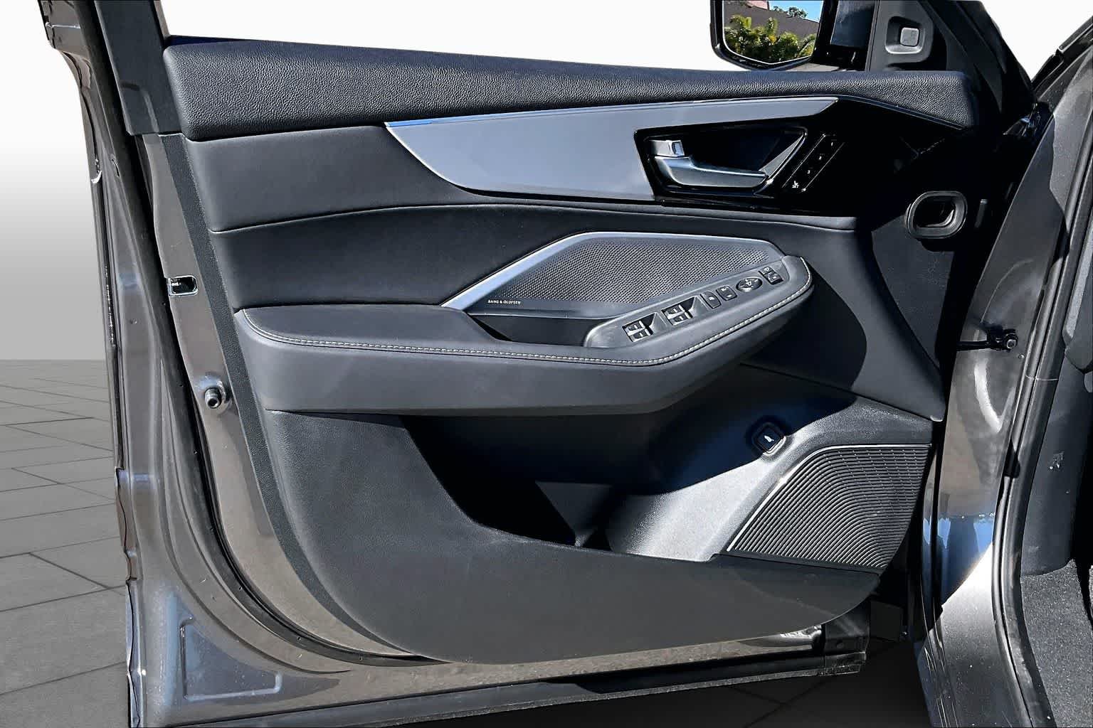 Used 2026 Liquid Carbon Metallic Acura w/Technology Package image 10