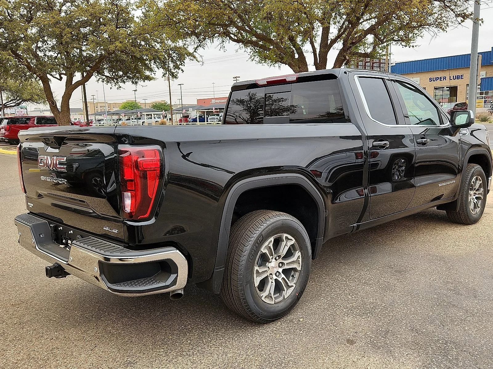 New 2026 Onyx Black GMC SLE image 3