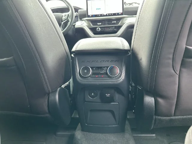 Used 2025 Black Ford Platinum image 24