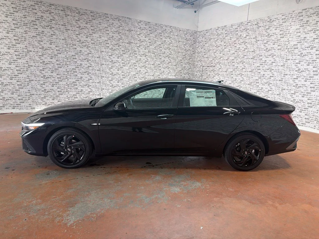 New 2026 Abyss Black Hyundai SEL Sport image 4