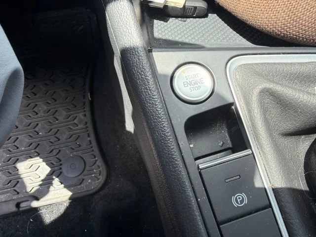 Certified Used 2023  Volkswagen SE image 8