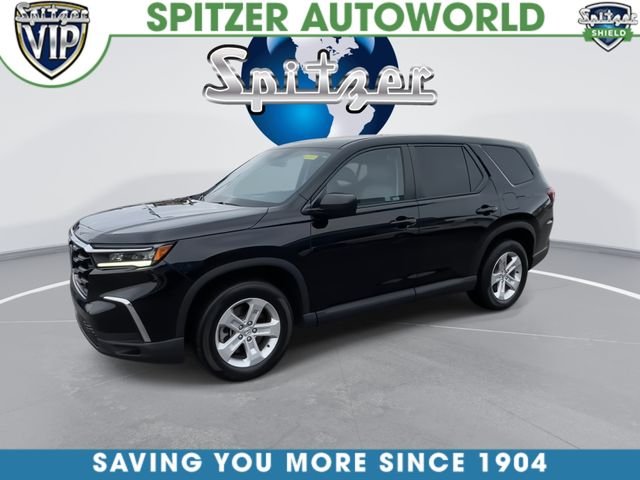 Used 2023 Black Honda LX image 4