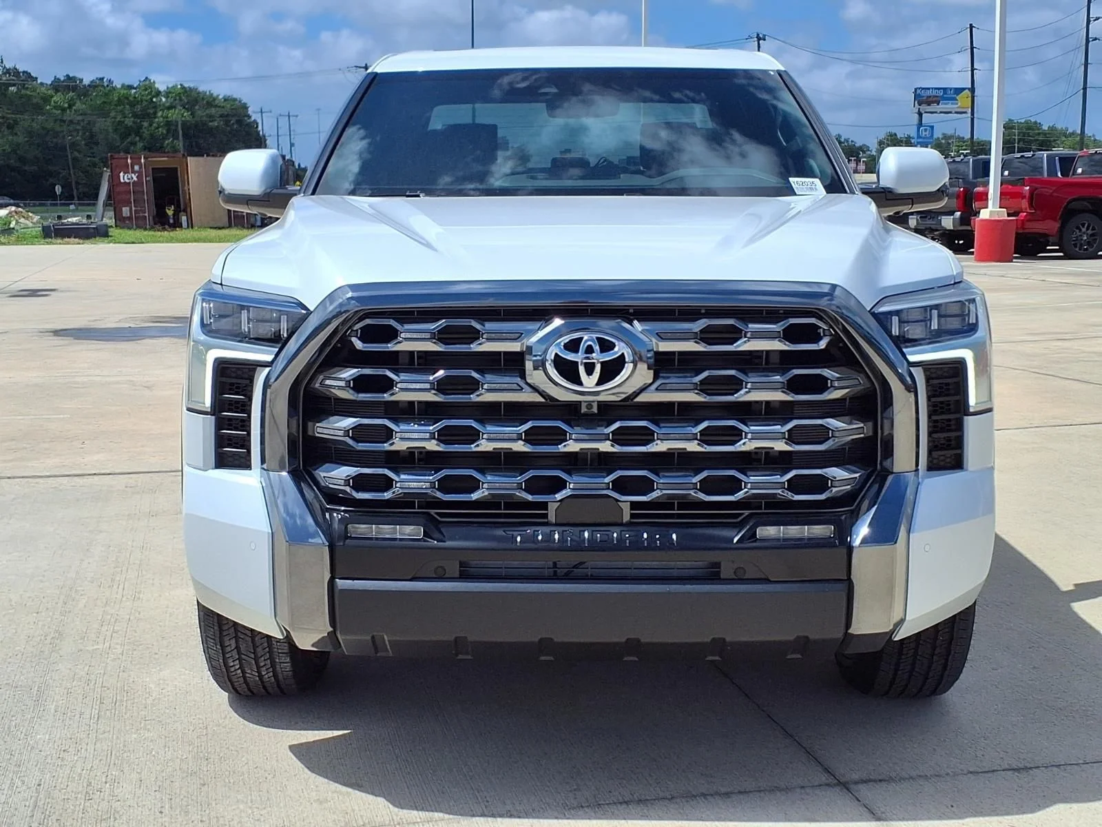 New 2026 Off-white Toyota Platinum image 4