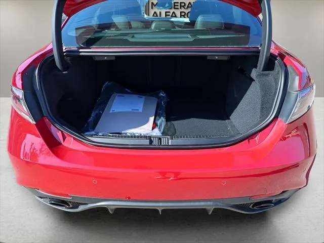 New 2025 Alfa Rosso (Red) Exterior Paint Alfa Romeo  image 21