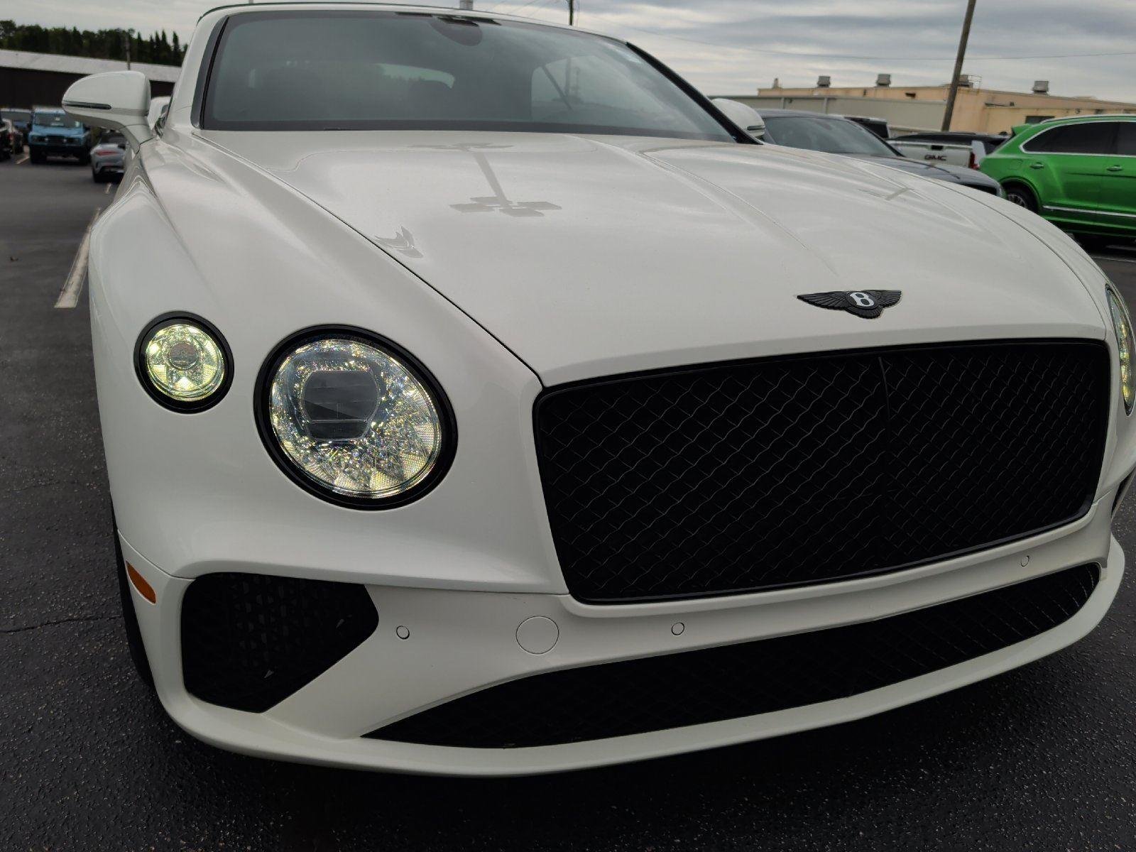 Used 2021 Ghost White Pearlescent by Mulliner Bentley GT V8 image 19