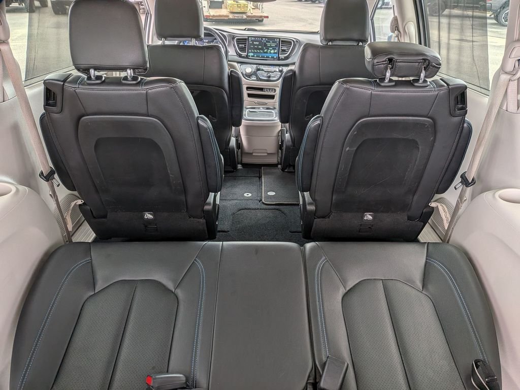 Used 2021 Silver Chrysler Touring L image 35