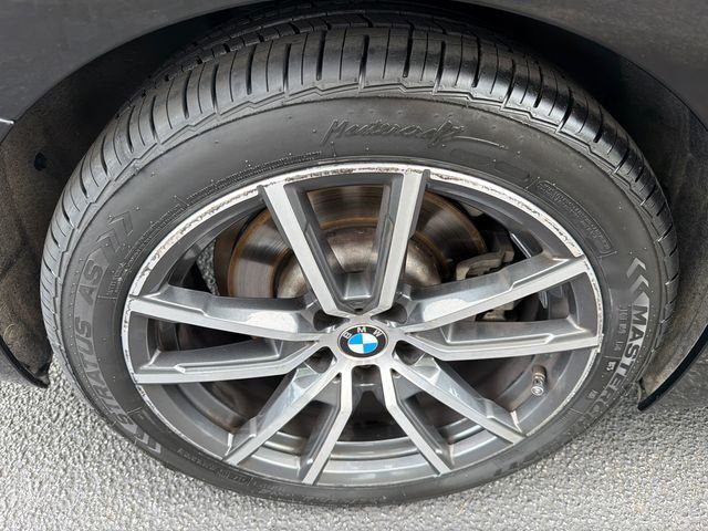 Used 2020 Black BMW 330i image 17