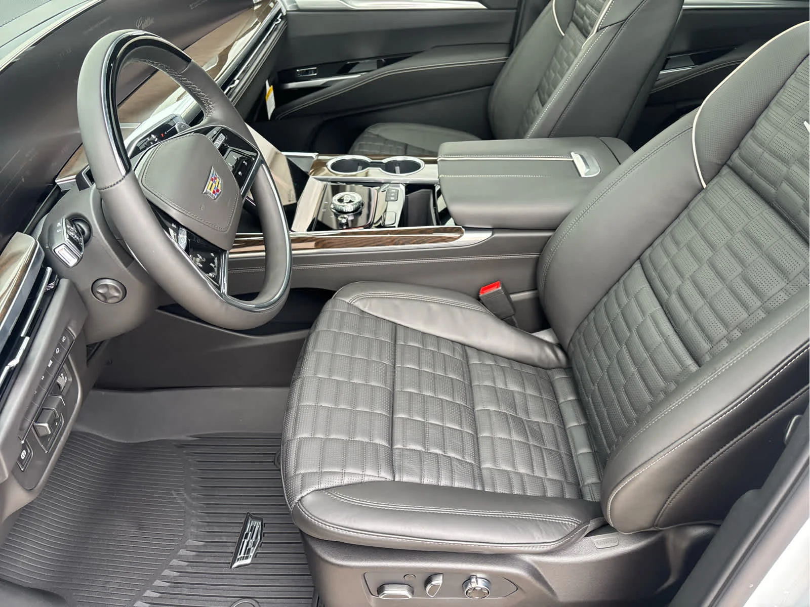 New 2026 Vibrant White Tricoat Cadillac Platinum Sport image 11