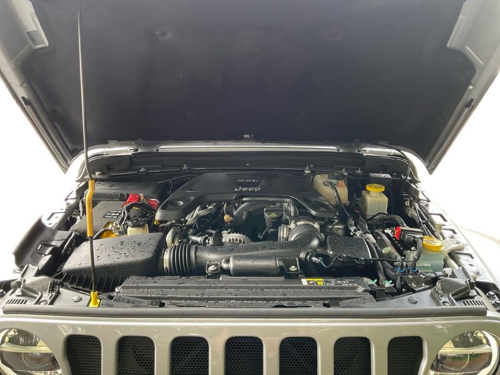 Used 2020 Silver Jeep Sport image 14