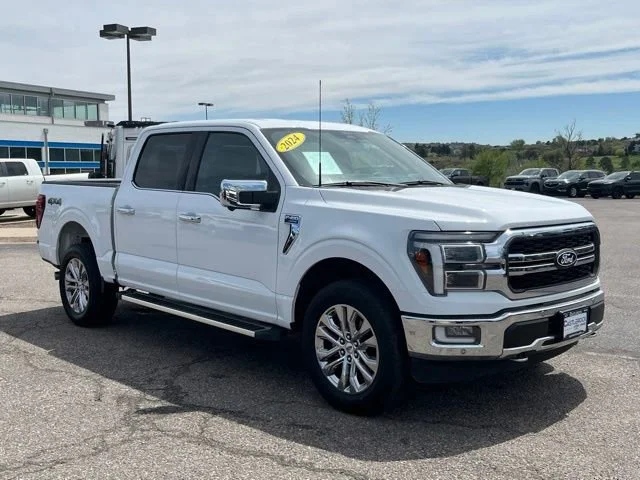 Used 2024 White Ford LARIAT image 8