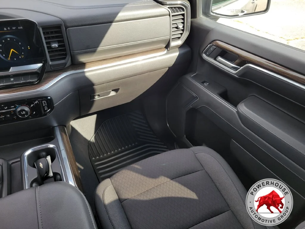 Used 2024 Gray Chevrolet RST image 21
