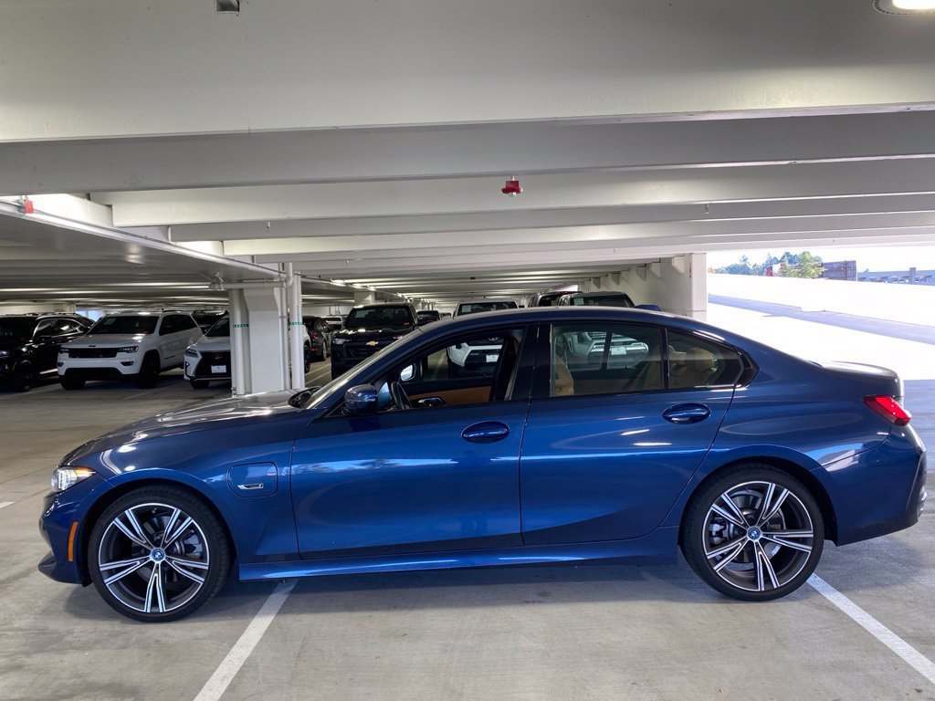 Used 2023 Phytonic Blue Metallic BMW 330e xDrive image 2