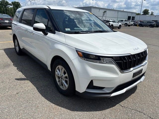 Used 2024 Snow White Pearl Kia LX image 1