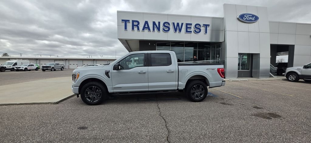 Used 2023 Avalanche Ford XLT image 3