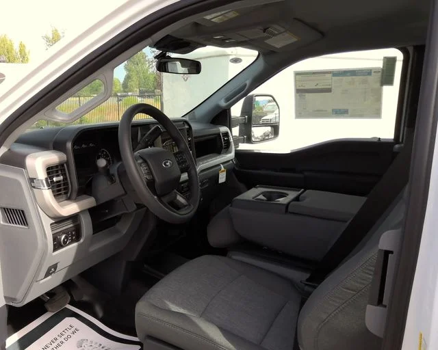 New 2026 Oxford White Ford XL image 14