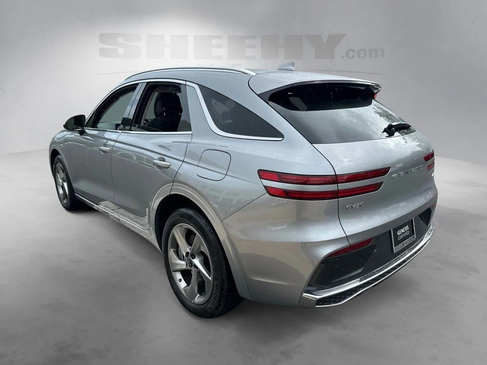 Used 2026 Silver Genesis 2.5T Select image 15