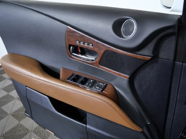 Used 2015  Lexus 350 image 26