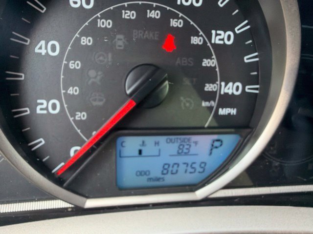 Used 2015 Super White Toyota XLE image 11