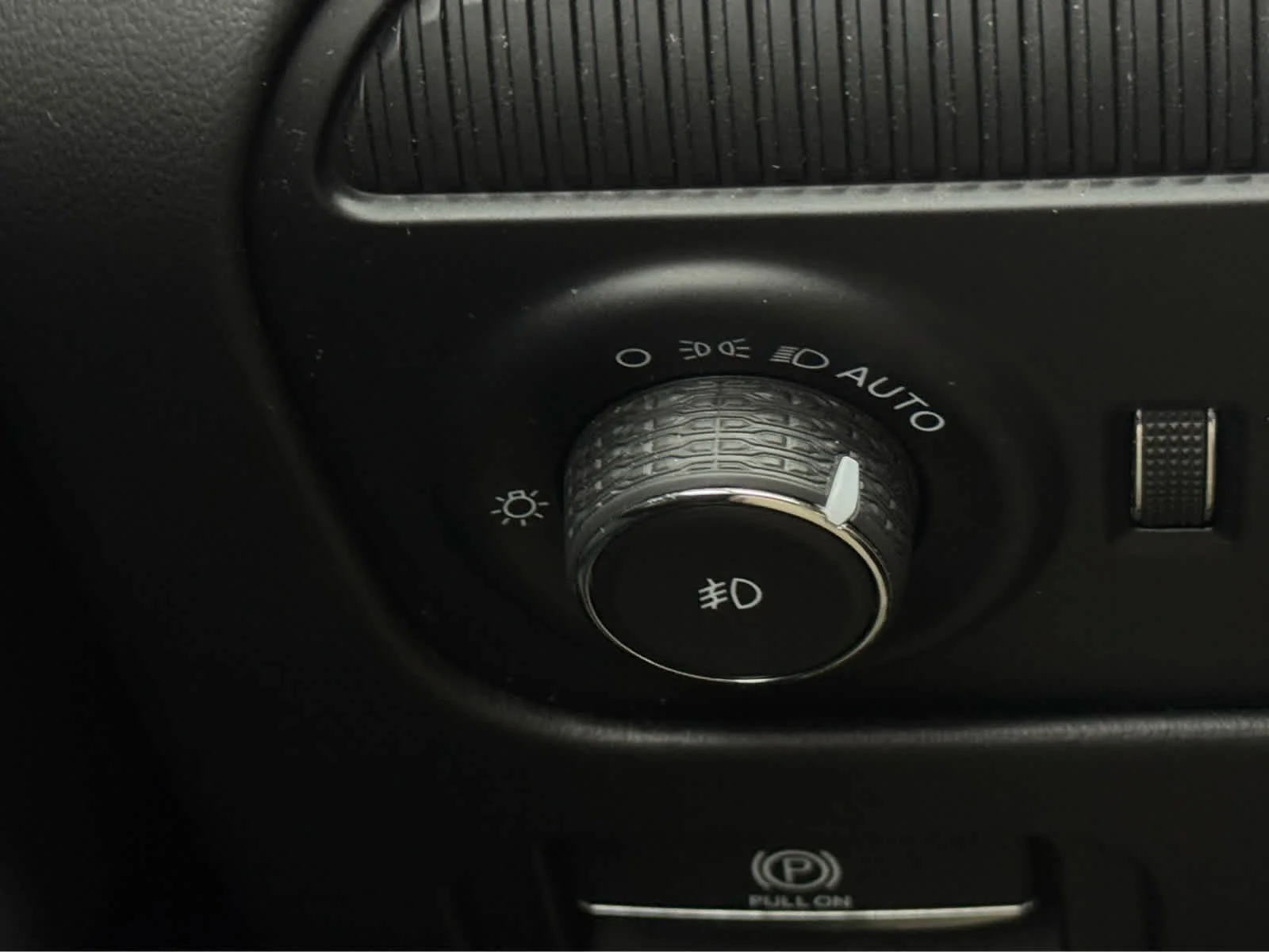 Used 2022 Diamond Black Crystal Pearlcoat Jeep Series II image 15