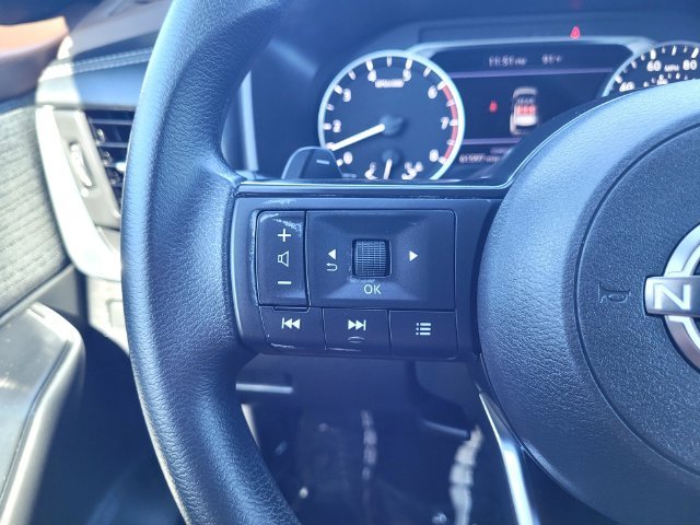 Used 2023 White Nissan S image 24