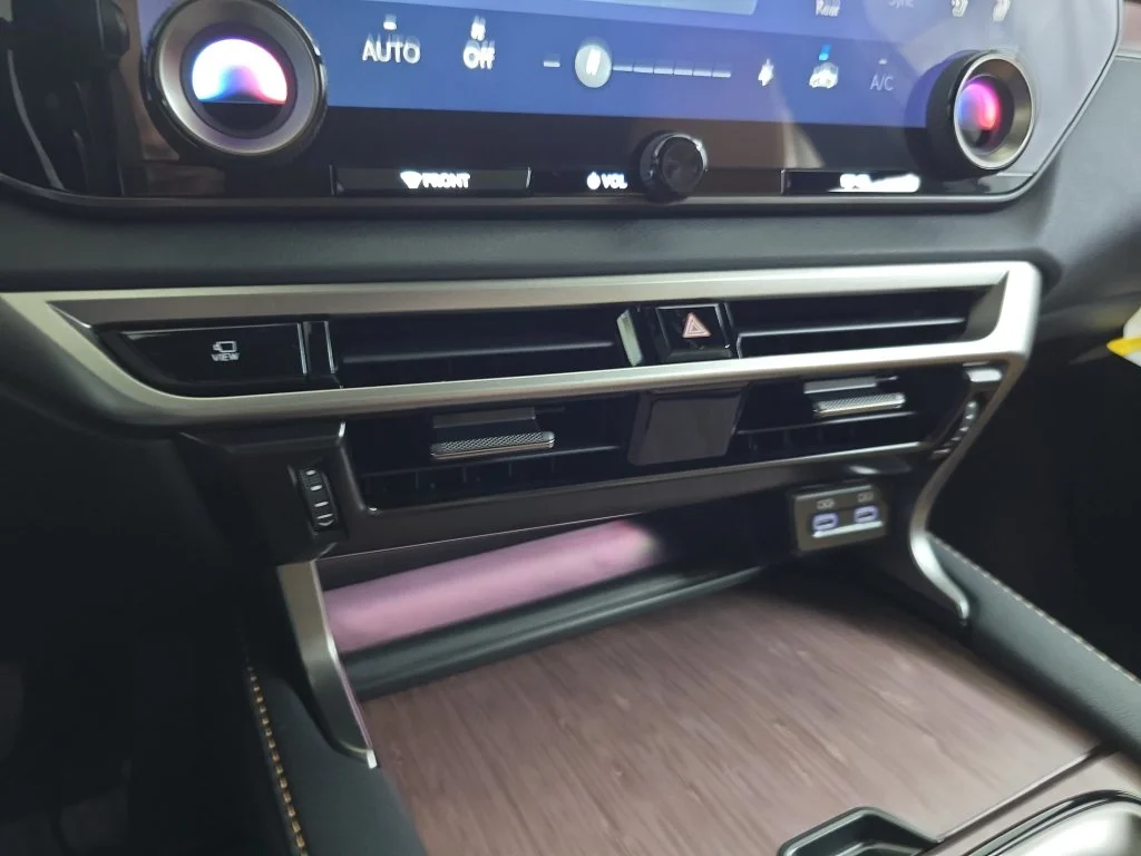 New 2026 Eminent White Pearl Lexus PREMIUM PLUS image 22