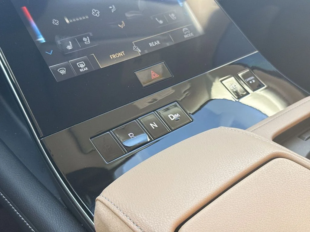 Used 2025 Silver INFINITI SENSORY image 19