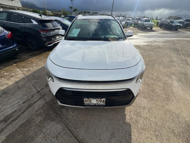 Certified Used 2025 White Kia EX Touring image 8