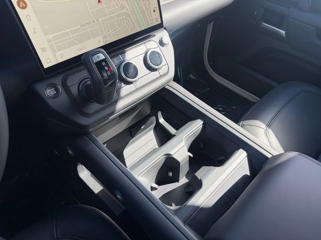 New 2026 Fuji White Land Rover S image 24