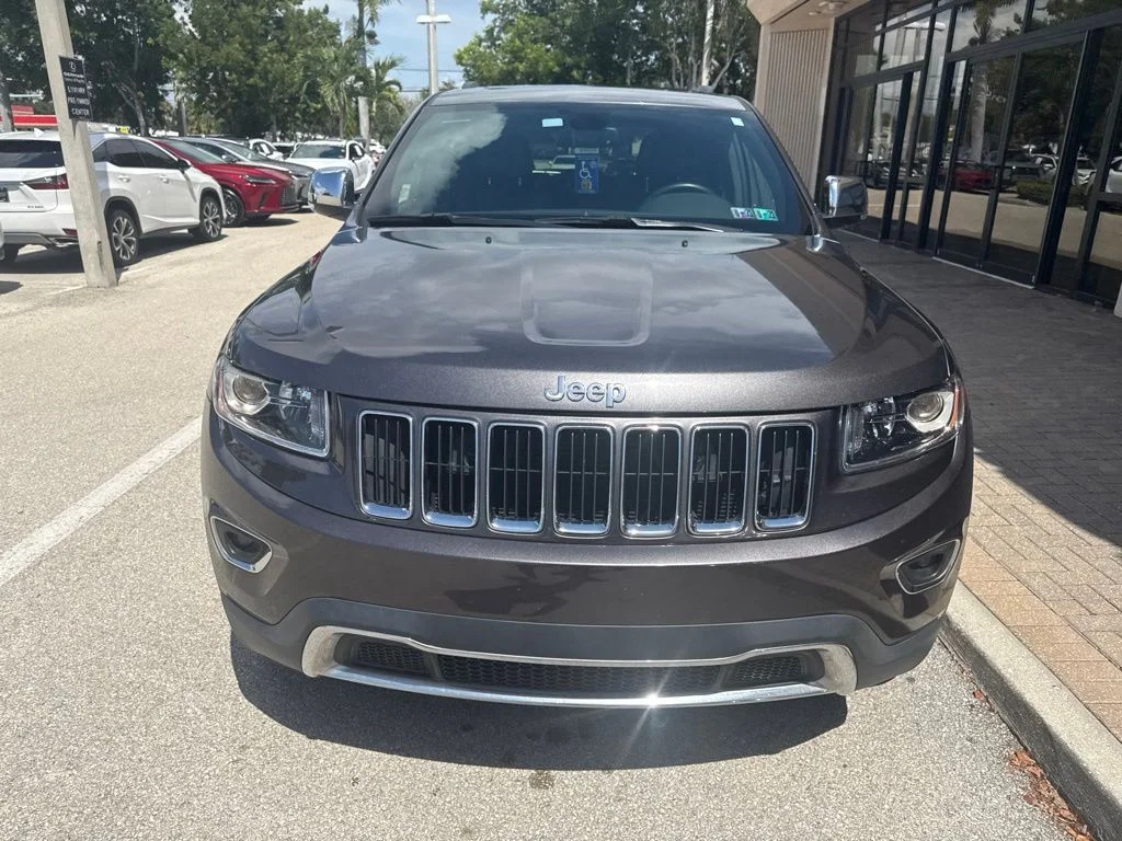 Used 2016 Gray Jeep Limited image 23