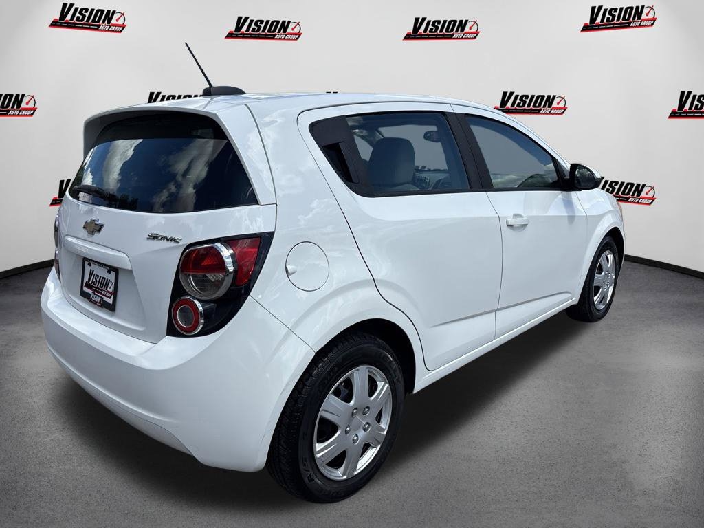 Used 2016 White Chevrolet LS image 5
