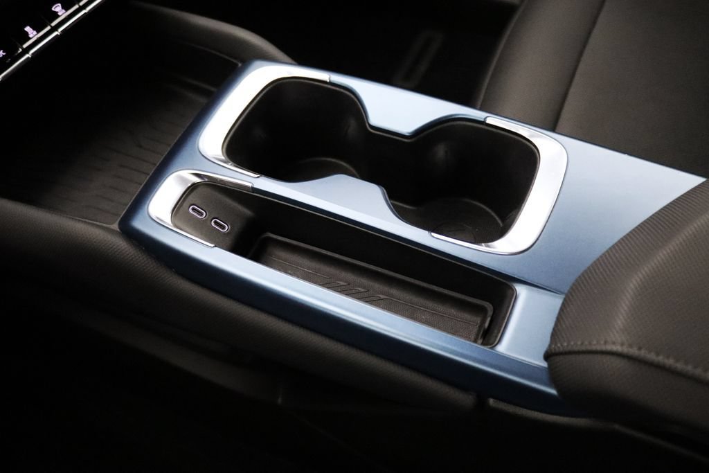 2024 Chevrolet Equinox EV LT - Photo 35