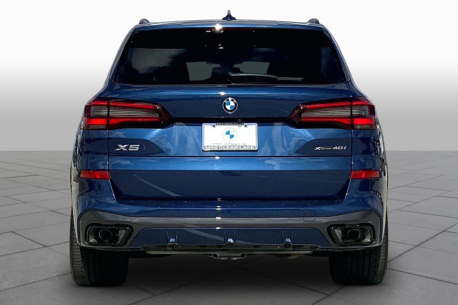 Used 2023 Phytonic Blue Metallic BMW xDrive40i image 4