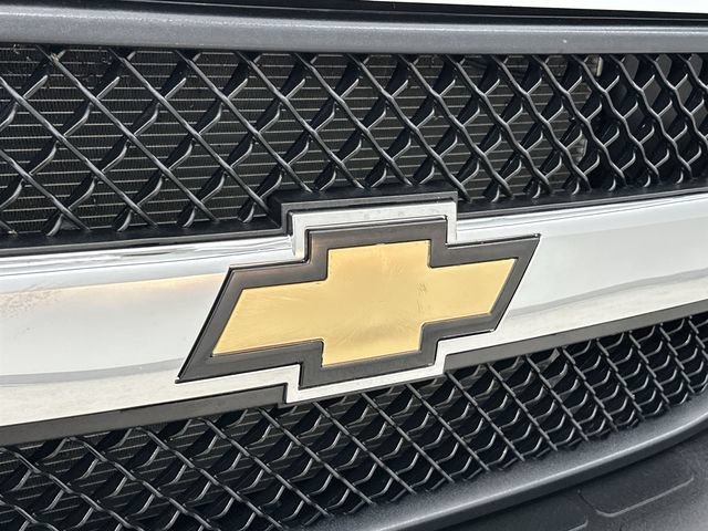 2025 Chevrolet Express Passenger LT - Photo 37