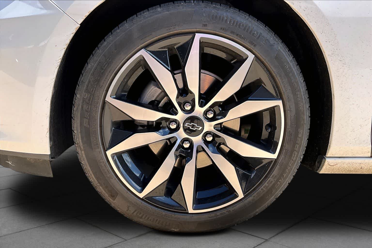 Used 2024 Summit White Chevrolet RS image 10