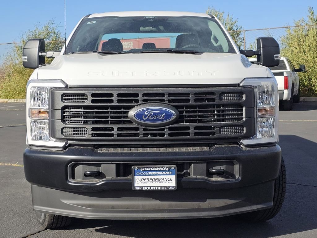 New 2026 Oxford White Ford XL image 3