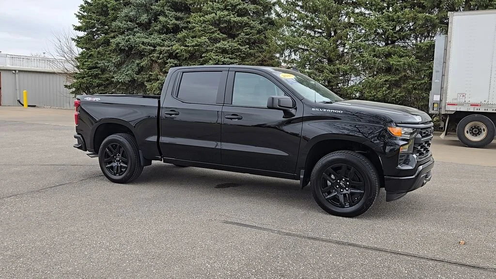 2026 Chevrolet Silverado 1500 Custom - Photo 2