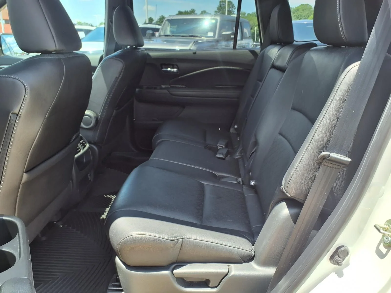 Used 2020 White Honda EX-L image 17
