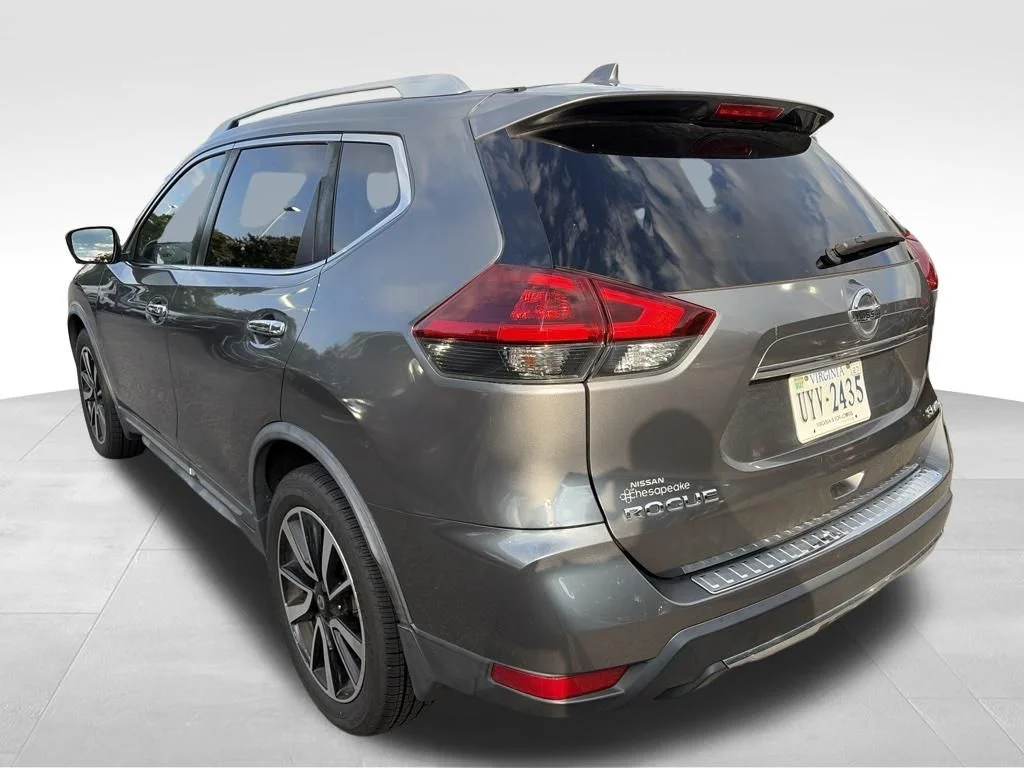 Used 2018 Gray Nissan SL image 2