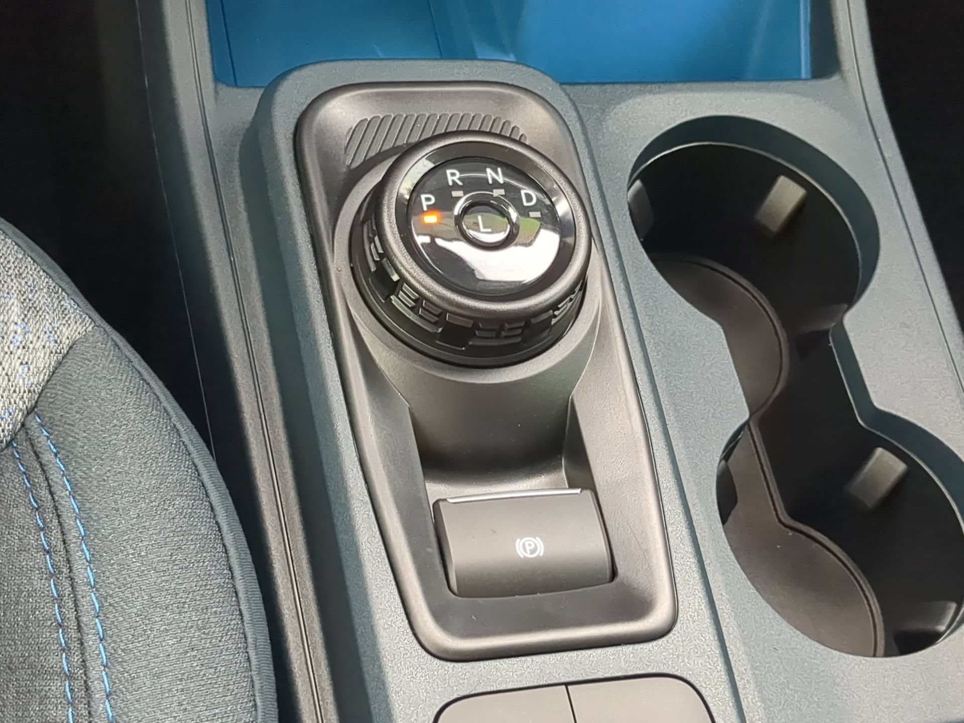 New 2026 Carbonized Gray Metallic Ford XLT image 58