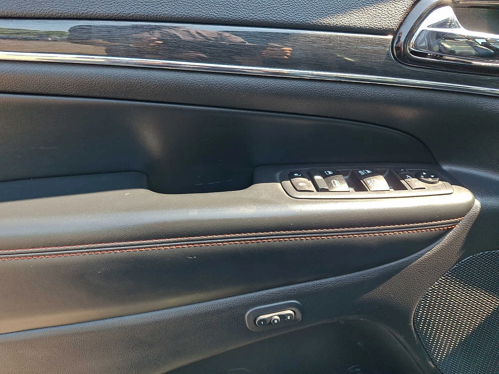 Used 2021 Sting Gray Clearcoat Jeep Trailhawk image 12