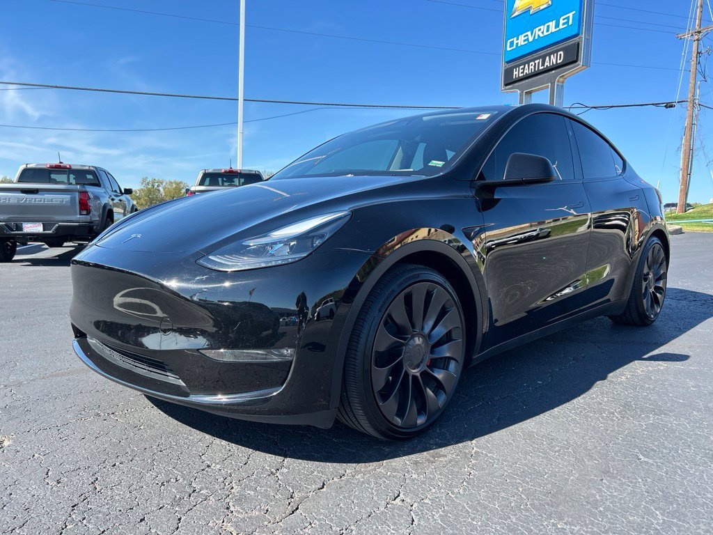 2025 Tesla Model Y Performance