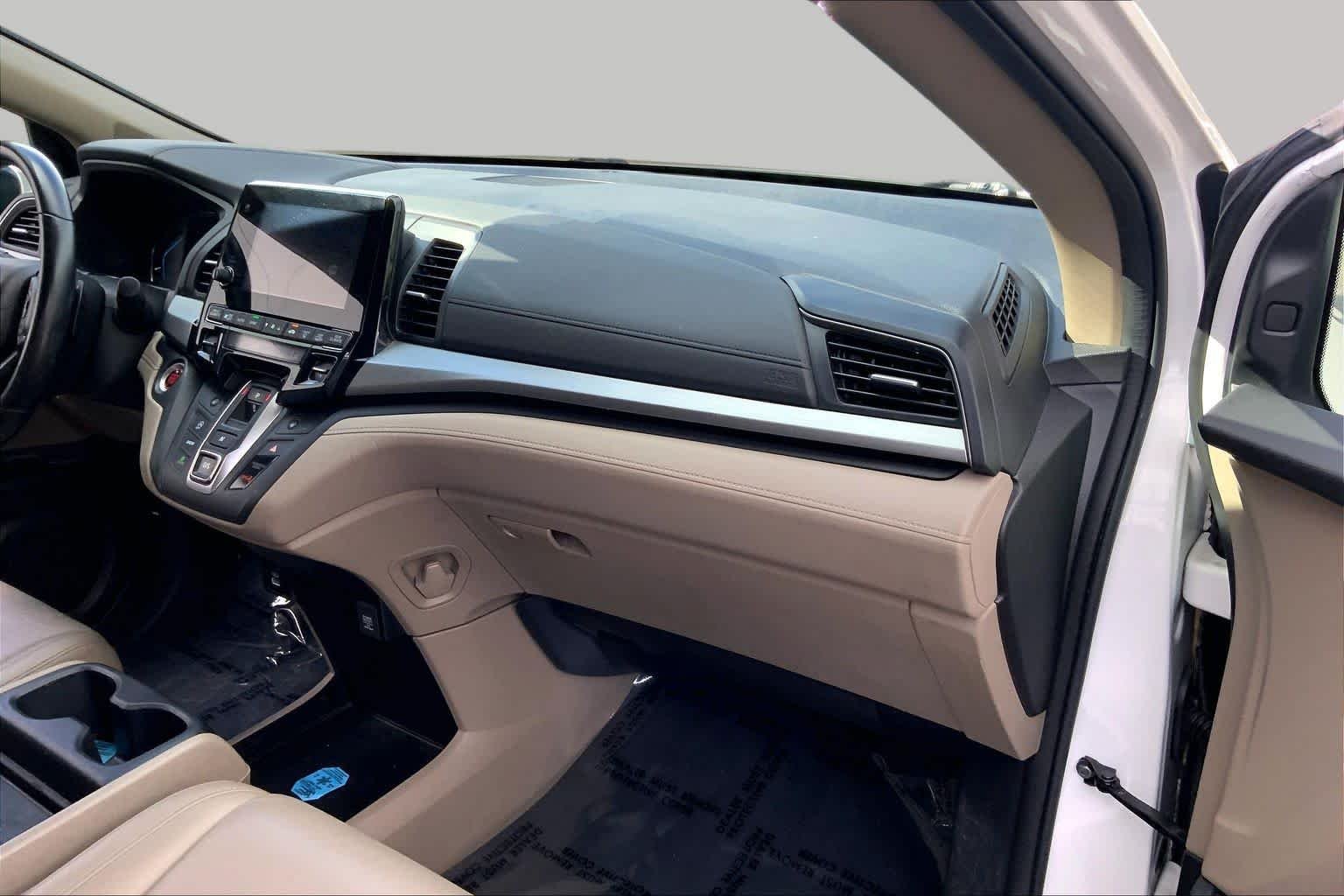 2024 Honda Odyssey EX-L - Photo 19